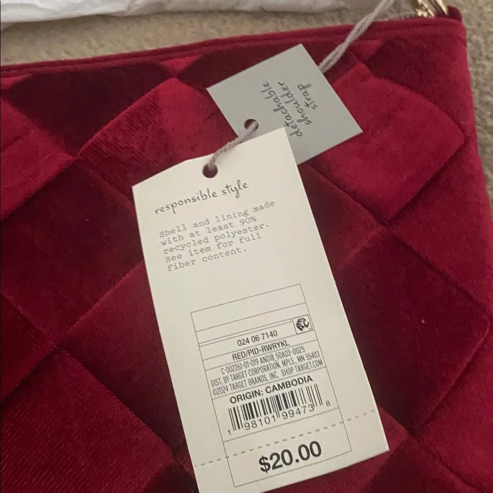 Elegant Red Quilted Women's Bag - Picture 2 of 2